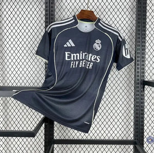 Visuel 1 — Maillot Real Madrid 2025/26 Extérieur